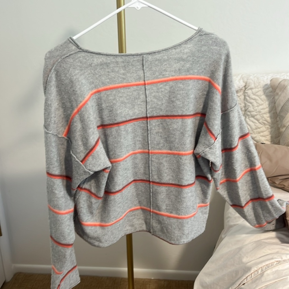 Free People Cropped Lightweight Sweater - Picture 3 of 5